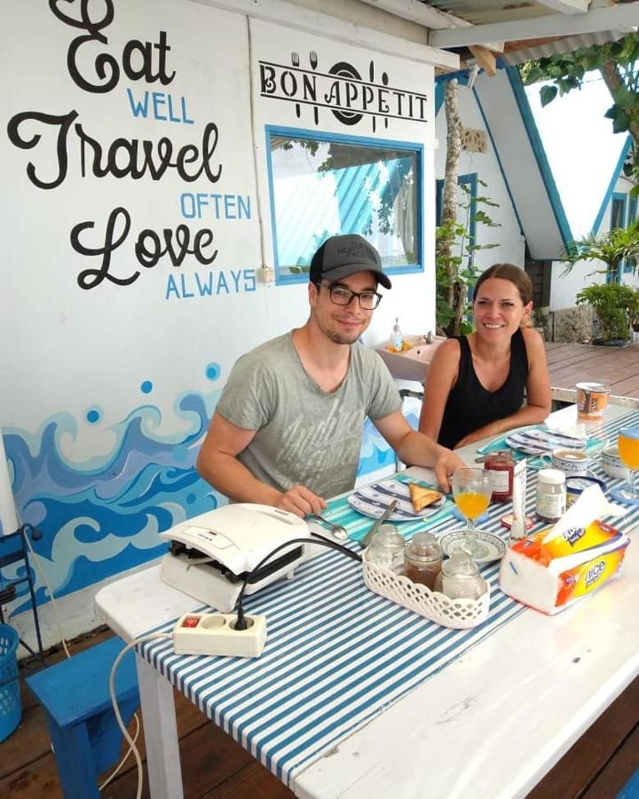 Tria Maria Cottage Ngurbloat Exterior photo